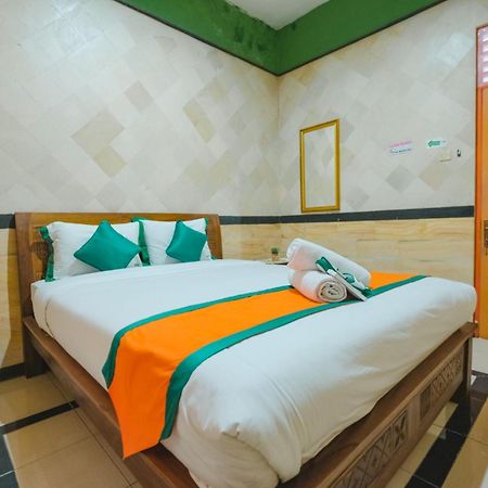 Homestay Simply Homy Jogja Dekat Gembira Loka Zoo Джок'якарта Екстер'єр фото
